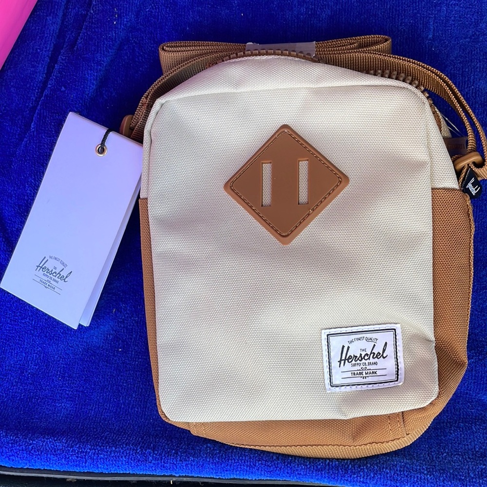 Herschel Heritage Crossbody - 2.5L